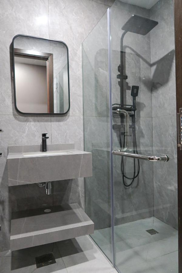 Recharge Studio Apartment & Suites Szingapúr Kültér fotó