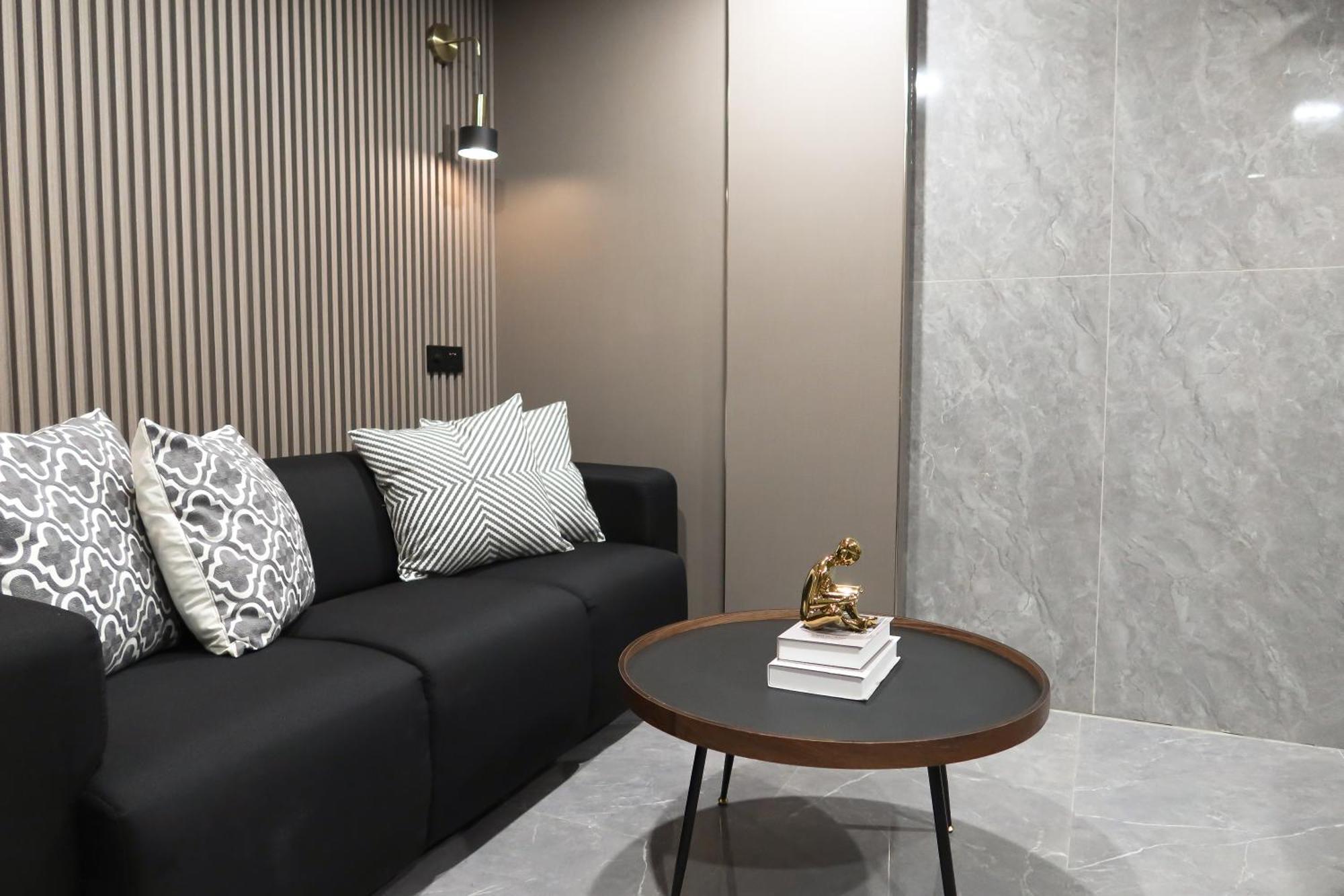 Recharge Studio Apartment & Suites Szingapúr Szoba fotó